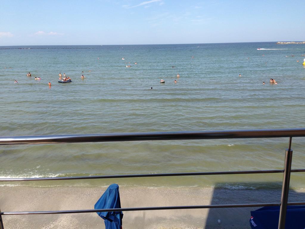 Hotel Promenada Mamaia Exteriör bild