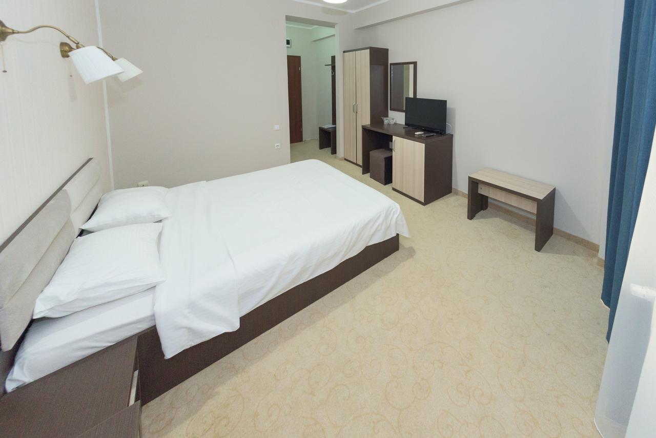 Hotel Promenada Mamaia Exteriör bild