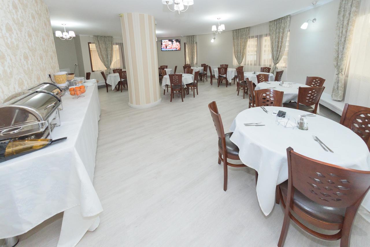 Hotel Promenada Mamaia Exteriör bild
