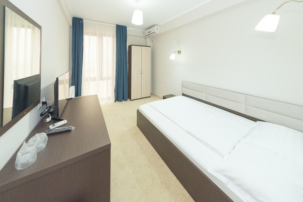 Hotel Promenada Mamaia Exteriör bild