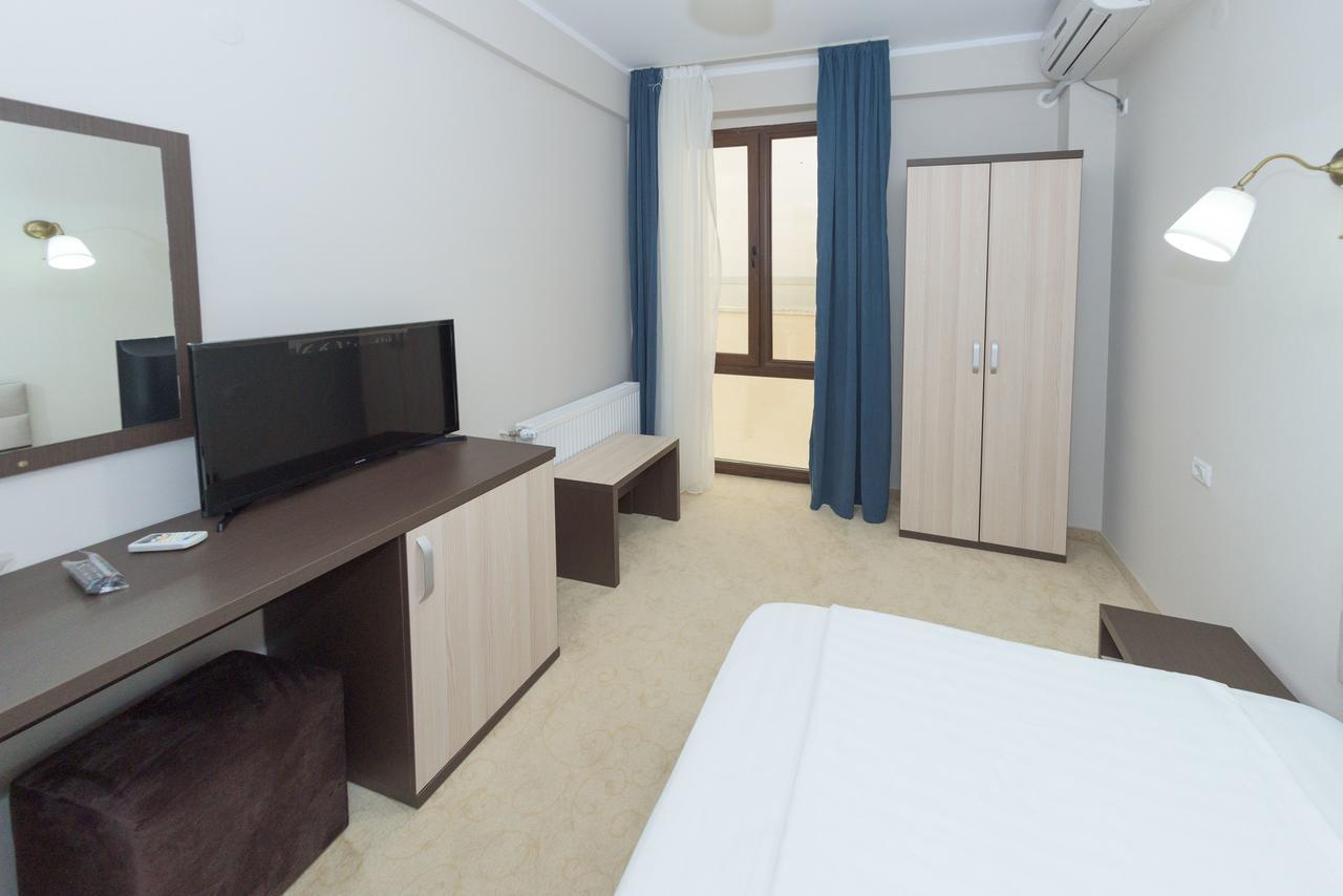 Hotel Promenada Mamaia Exteriör bild