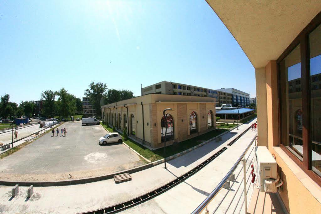 Hotel Promenada Mamaia Exteriör bild